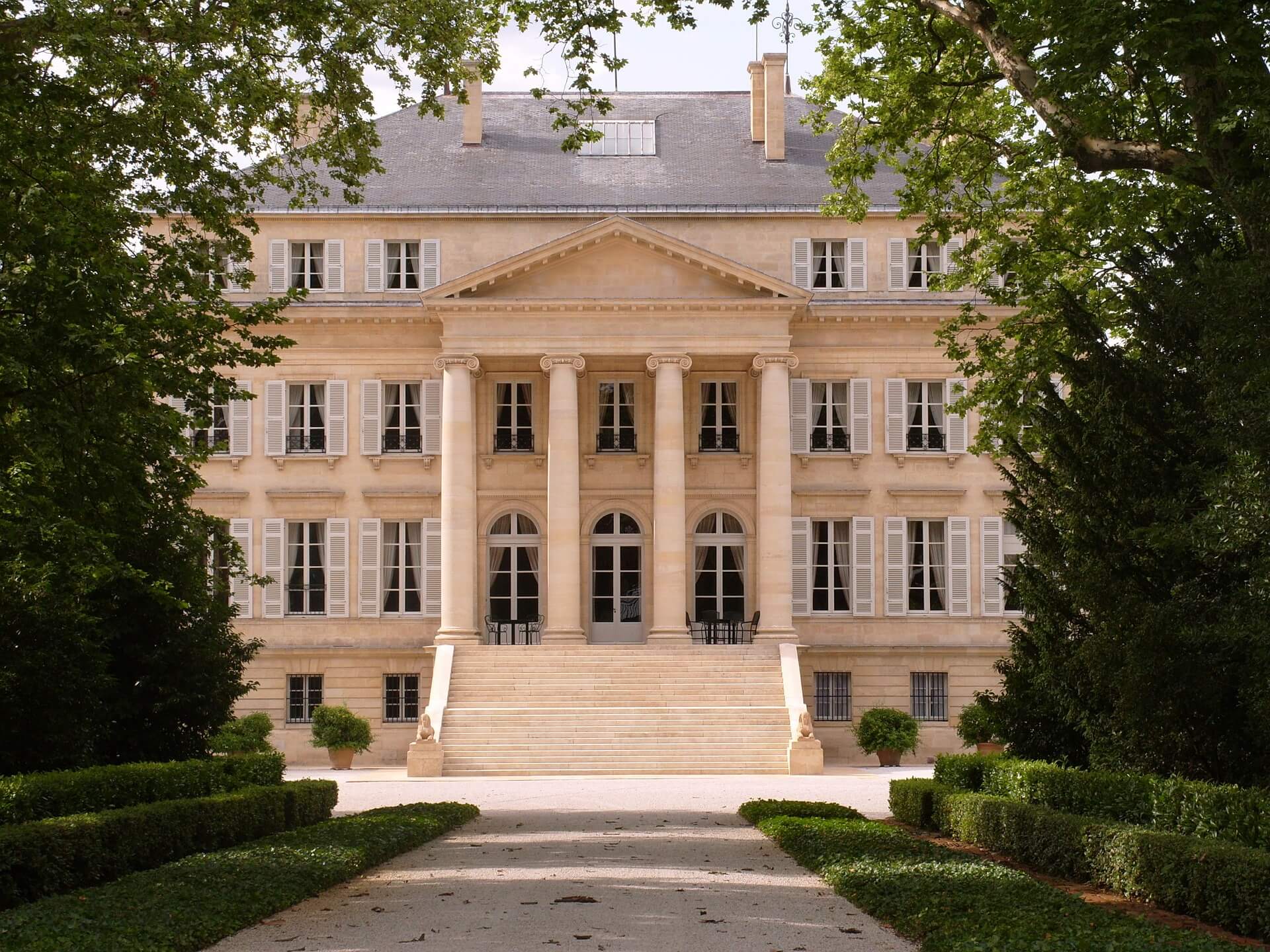 chateau-margaux-459568_1920.jpg