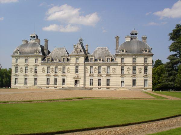 chateau-cheverny_facade.jpg