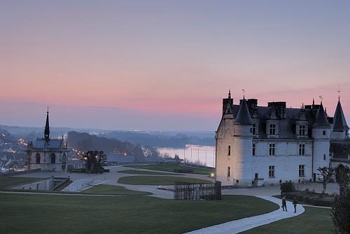 chateau_amboise_couche_soleil.jpg